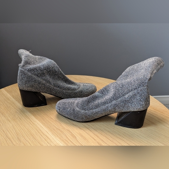 Women's (Size 37) Shimmering Silver No-Slip Ankle Booties With Angled Block Heel - Picture 6 of 16